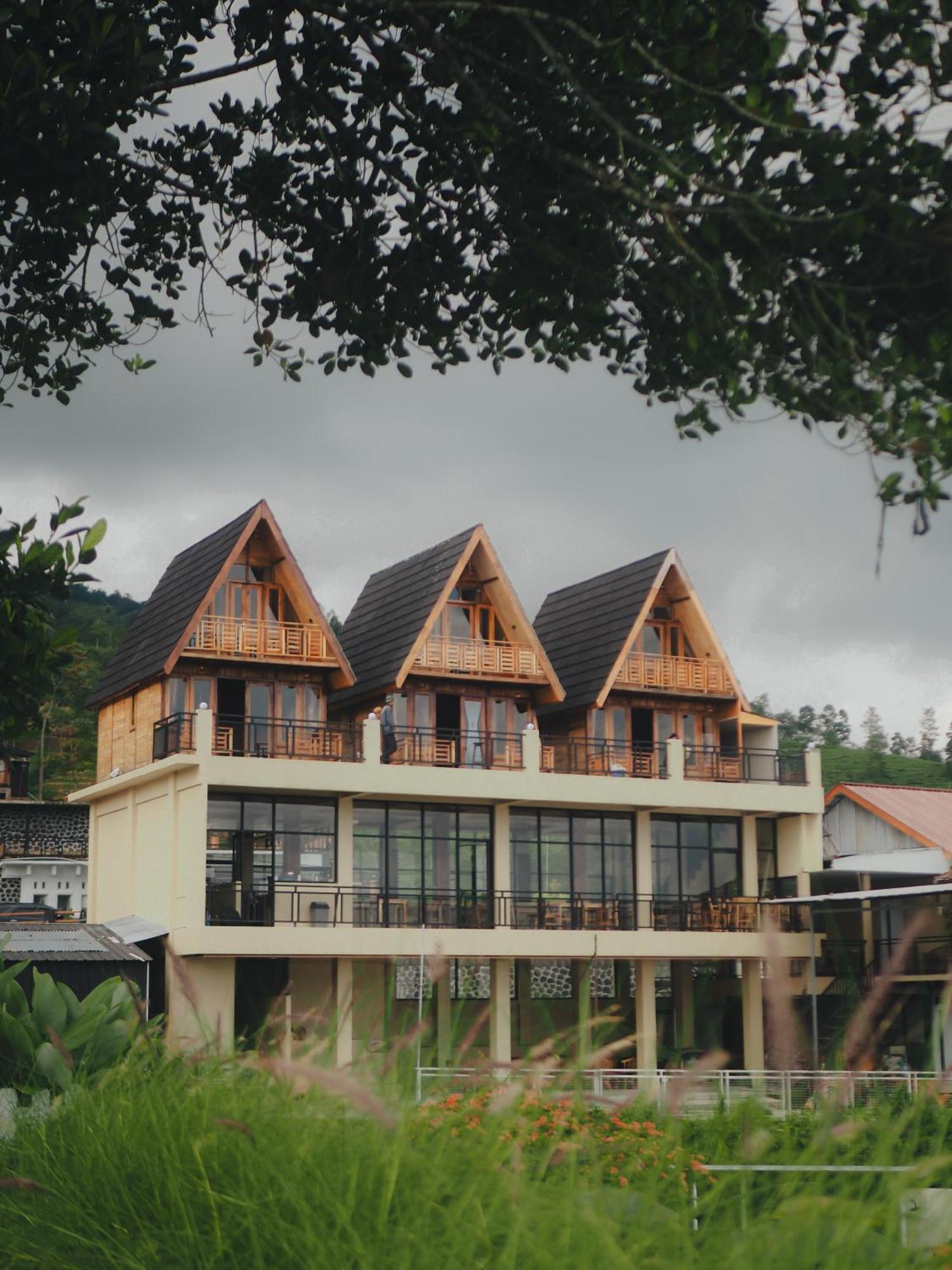 Pojok Kahyangan Homestay And Cabin Kejajar Exterior foto